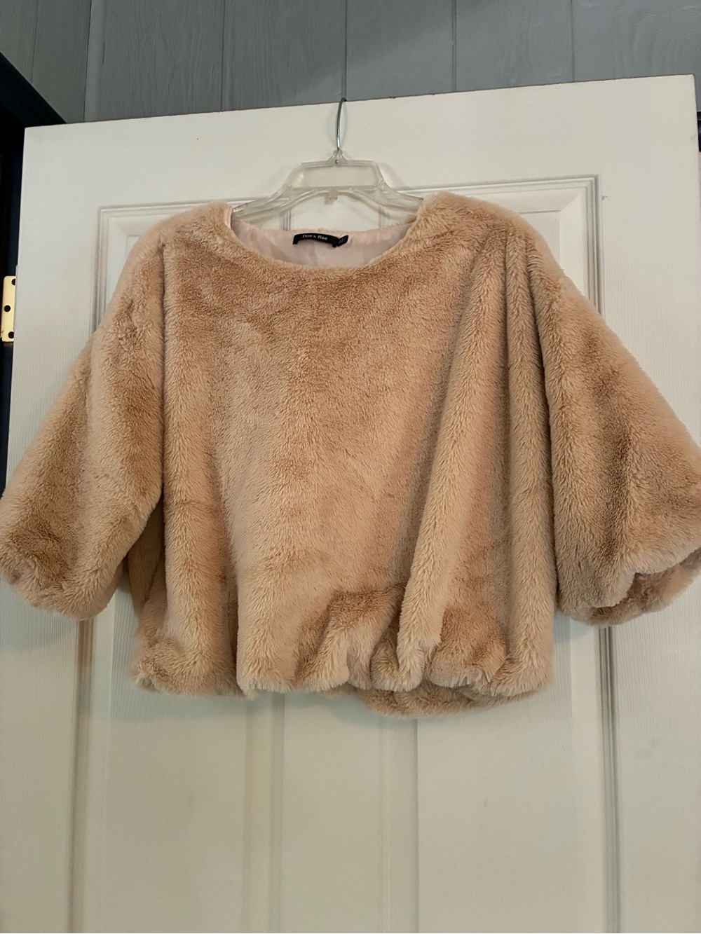 Doe & Rae Faux Fur Pullover 3/4 sleeve - Light Beige